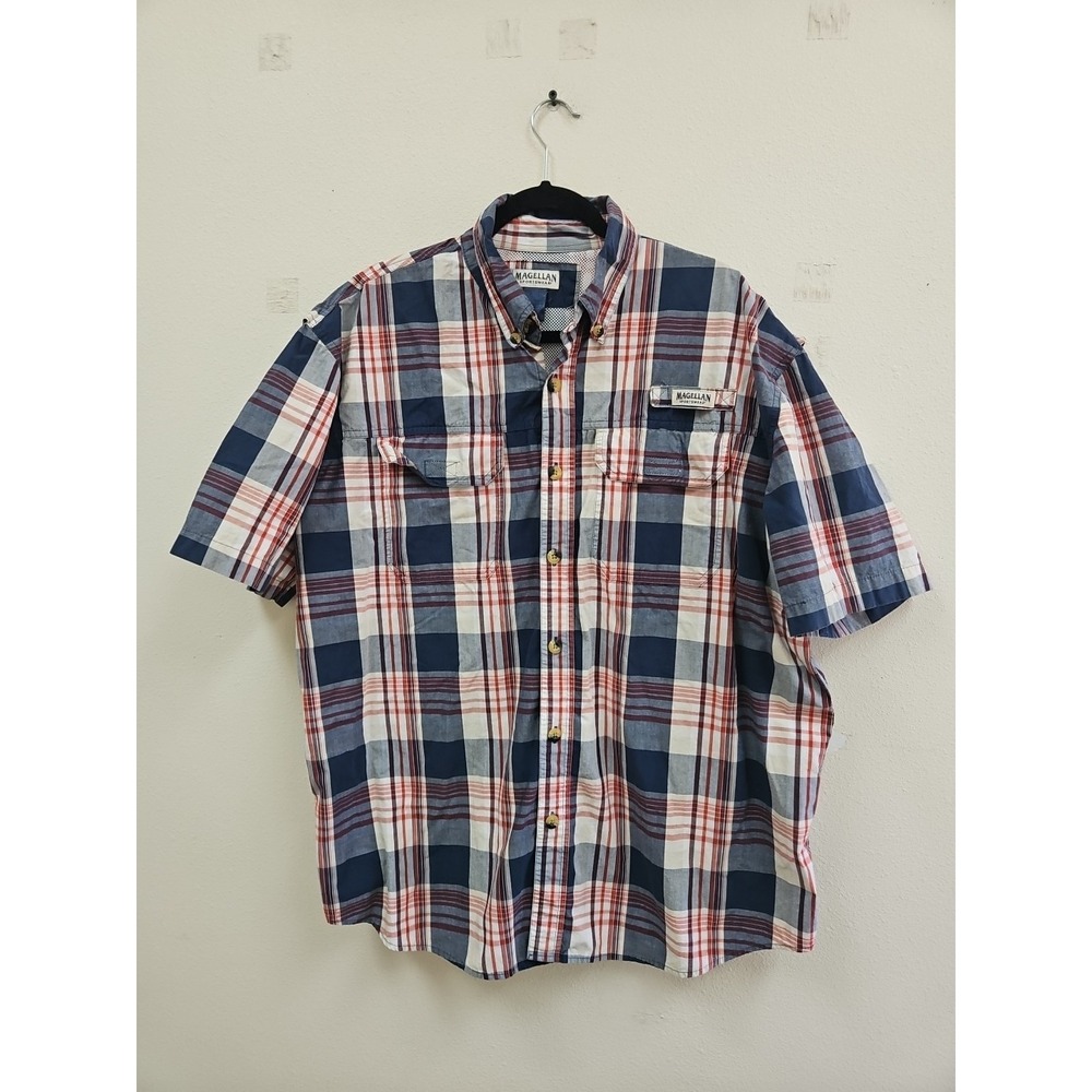 Magellan Shirt Large red white and blue plaid Fishing Gulfport Vented Mens